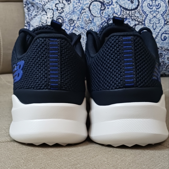 New Balance District Run V1 running shoes eclipse NWOT - Picture 7 of 8